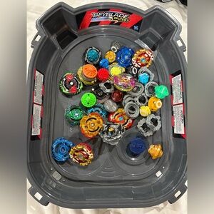 Beyblade Burst Turbo Battle Arena with Multi-Color Tops